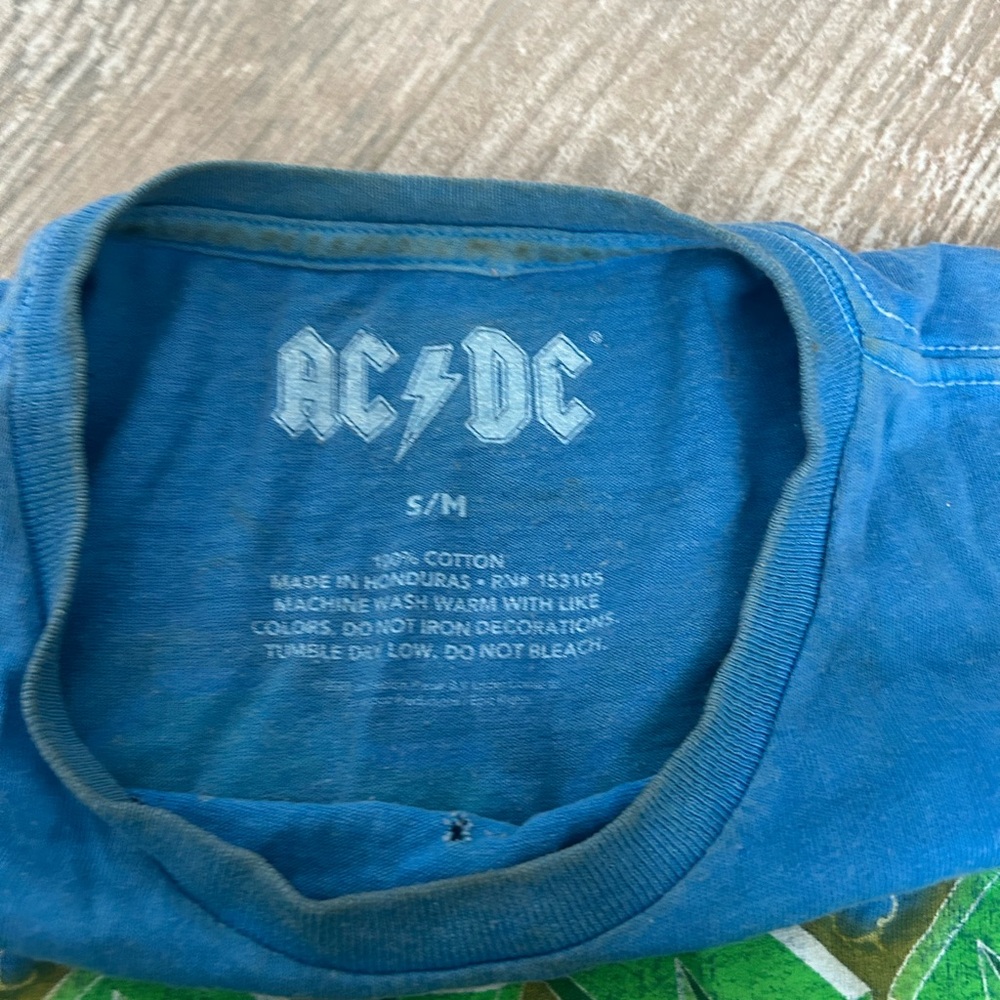 AC/DC Tour 86 Blue vintage oversized shirt - Picture 6 of 6